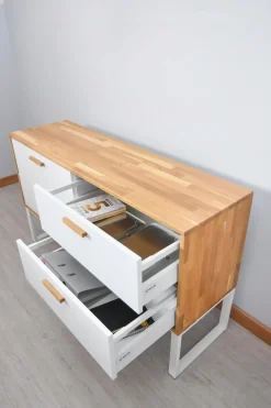 Biała komoda z szufladami. Szer. 110cm