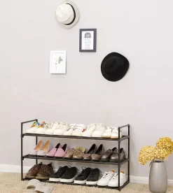 Czarna szafka na buty z 3 półkami - Aveno