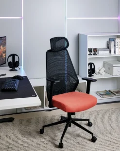 Ergonomiczny fotel biurowy czarny z czerwonym