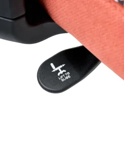 Ergonomiczny fotel biurowy czarny z czerwonym