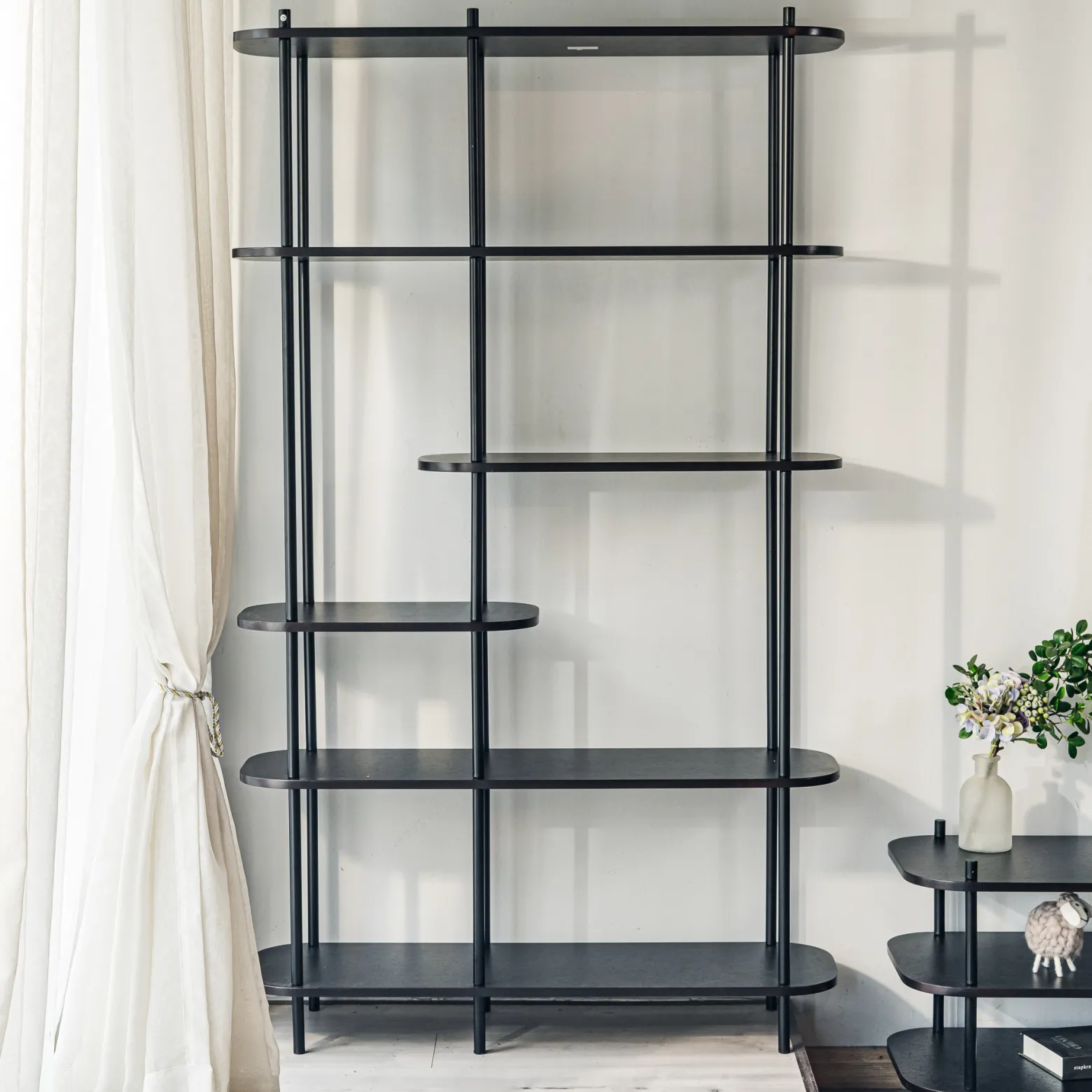 Etagère Nowoczesna w stylu metalowo-drewnianym