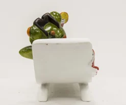 Figurka - żaba na leżaku 19x10x7,5 cm RANE z koktajlem