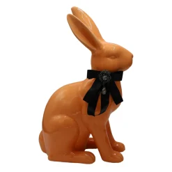 Figurka - morelowy królik z kokardą 37x23x13,5 cm z broszką i koralikiem