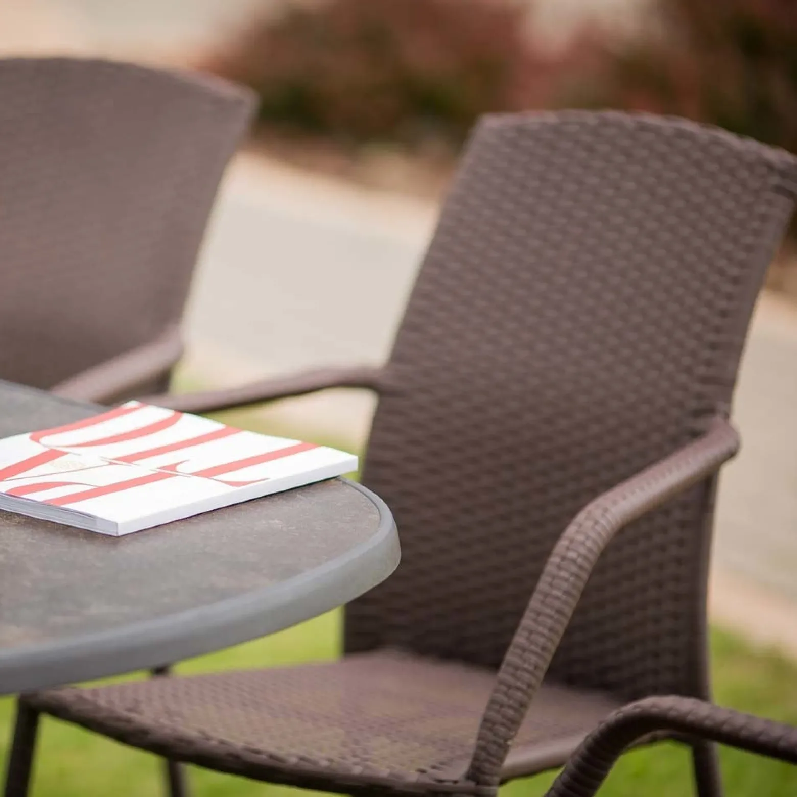 Fotel Etienne brąz PATIO | Dajar