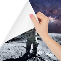 Fototapeta Astronauta na księżycu 90x60cm