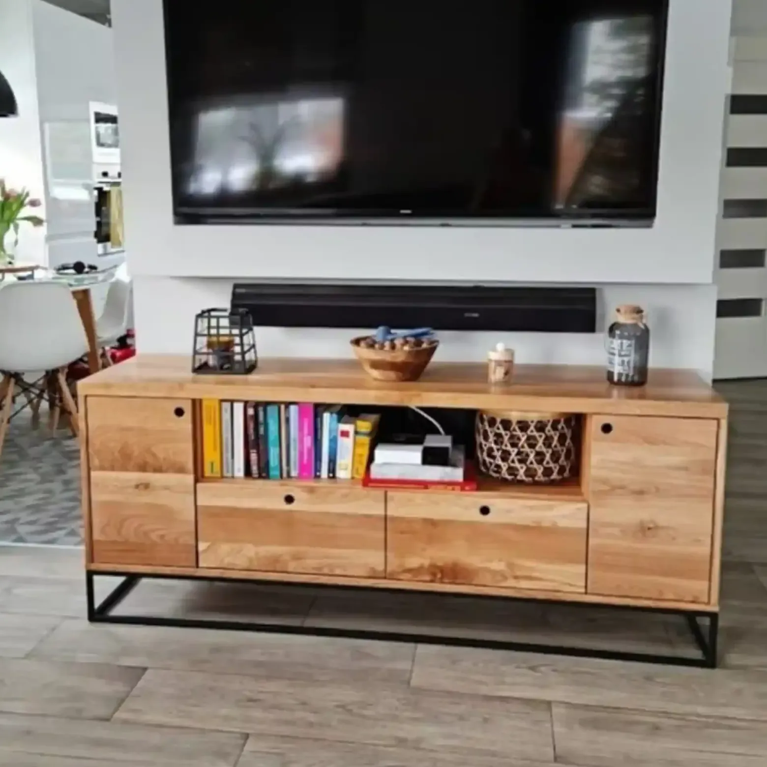 Industrialna szafka RTV loft dębowa do salonu MERIS