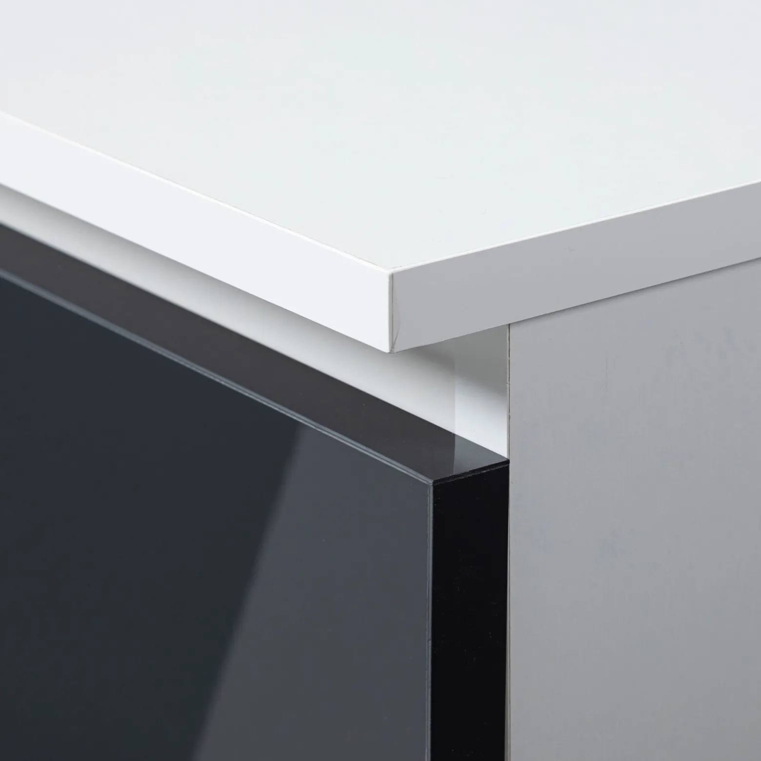 Komoda AKORD K140 Biała 138 cm Grafit Połysk 138x40x99 cm