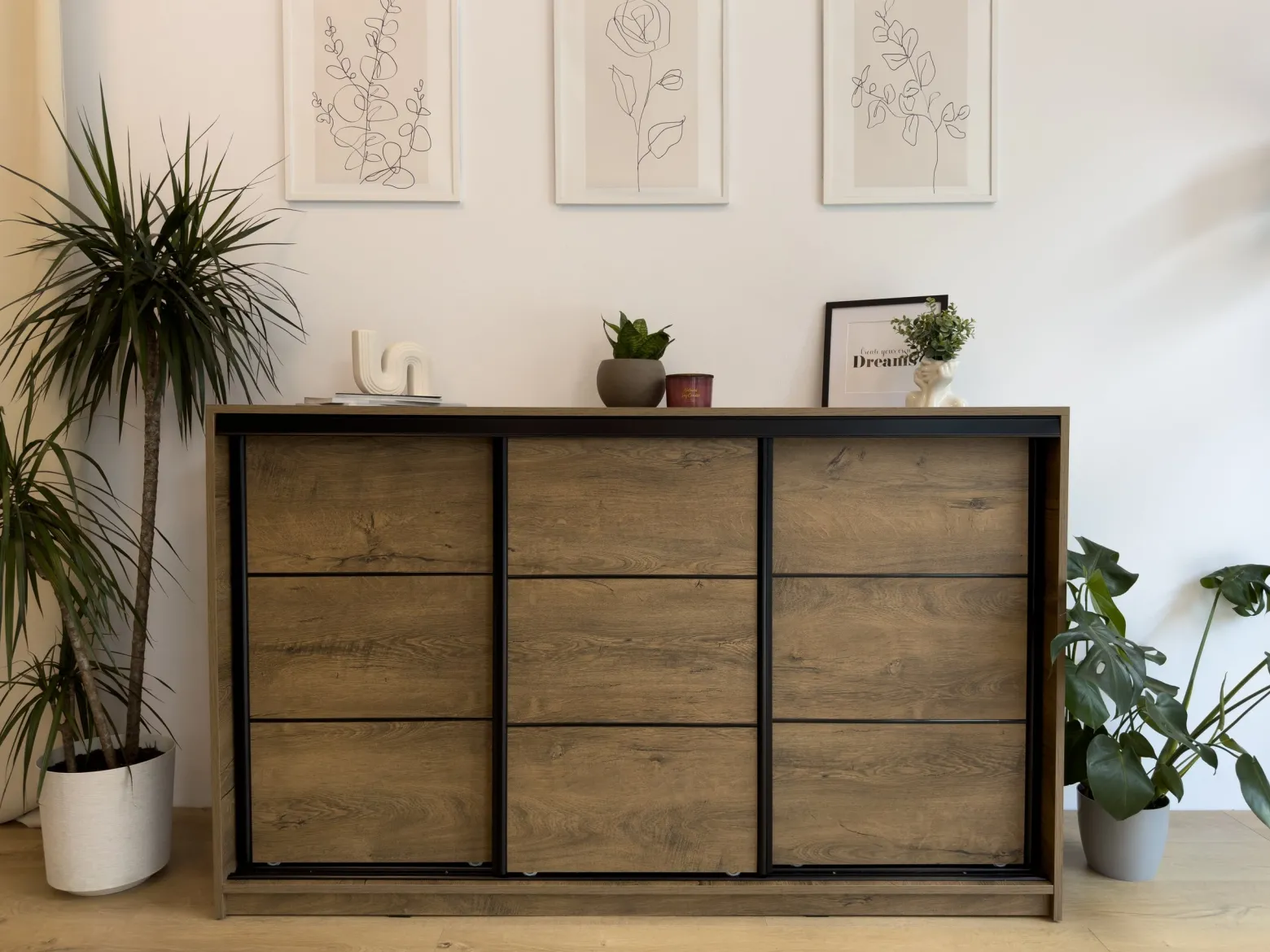 Komoda LOFT trzydrzwiowa 180 cm biały