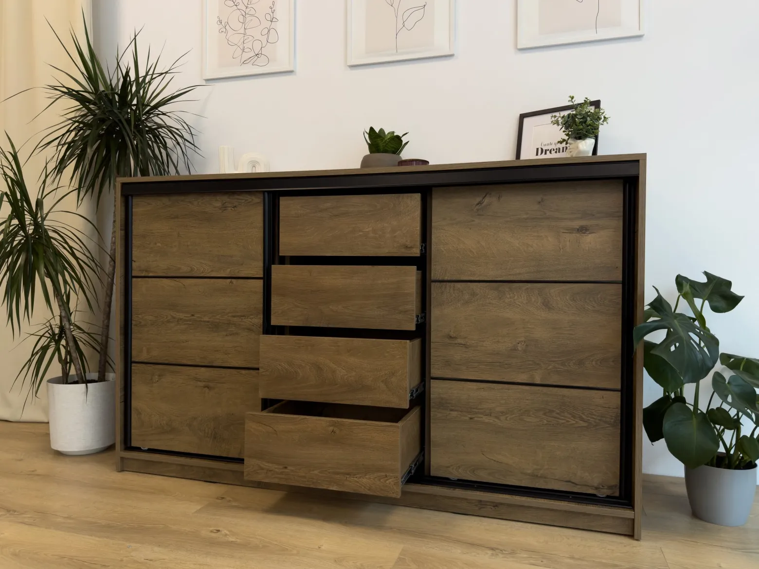 Komoda LOFT trzydrzwiowa 180 cm biały