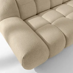 KONSIMO VENA Sofa dwuosobowa styl japandi, efekt "bubble" tkanina boucle