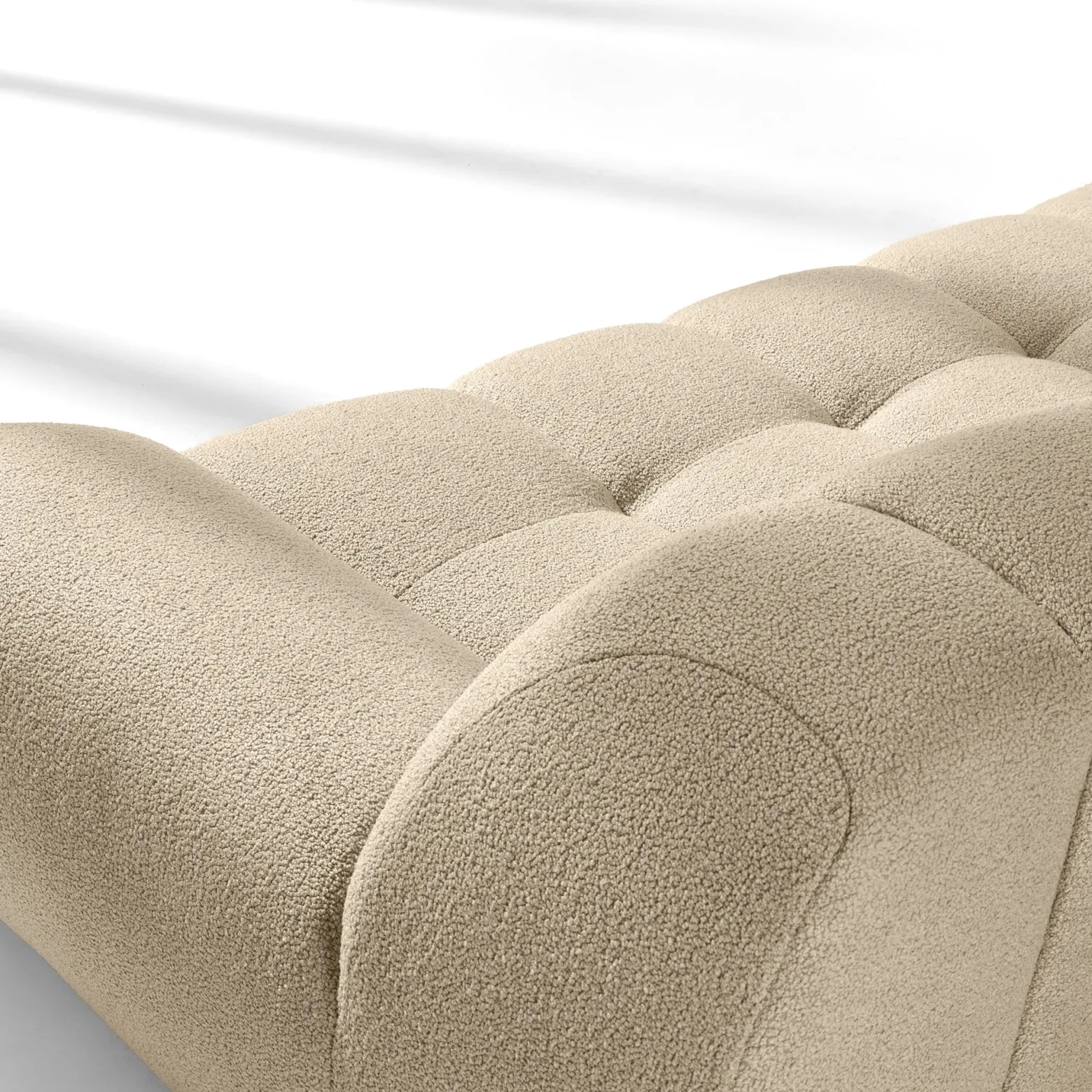 KONSIMO VENA Sofa dwuosobowa styl japandi, efekt "bubble" tkanina boucle