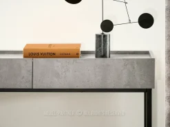 Konsola Serena beton, stelaż czarny