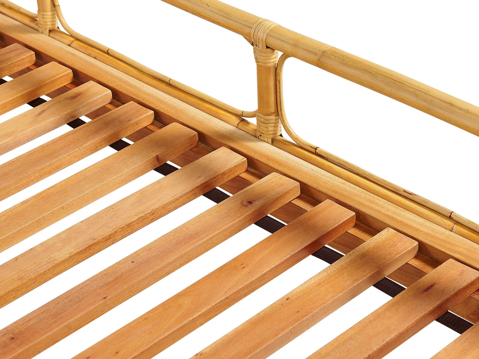 Łóżko 140x200 cm rattan wezgłowie jasne drewno