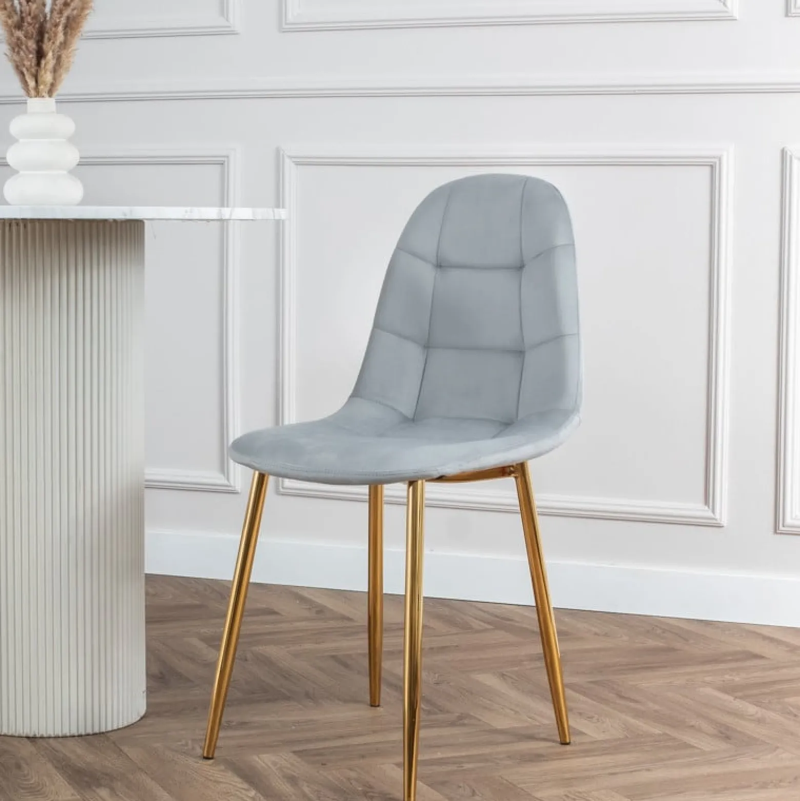 Krzesło tapicerowane welurowe do salonu jadalni glamour pikowane złote