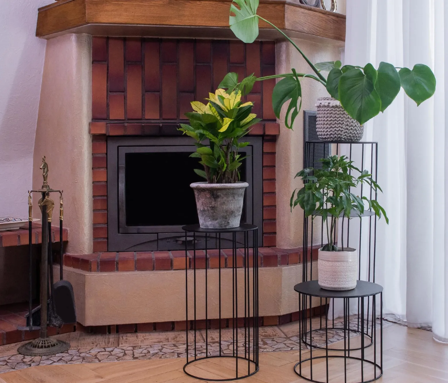 Kwietnik metalowy stojący loft 29 cm druciany stolik
