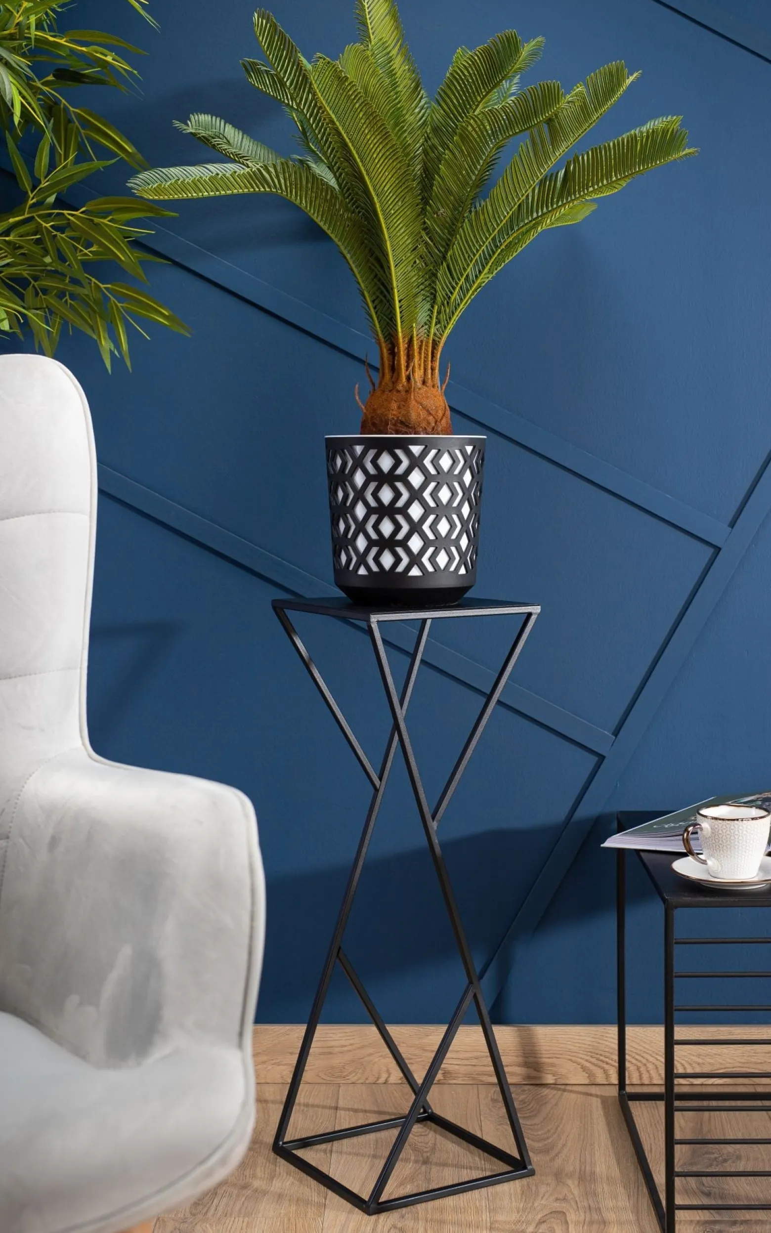 Kwietnik nowoczesny LOFT czarny 70 cm metalowy