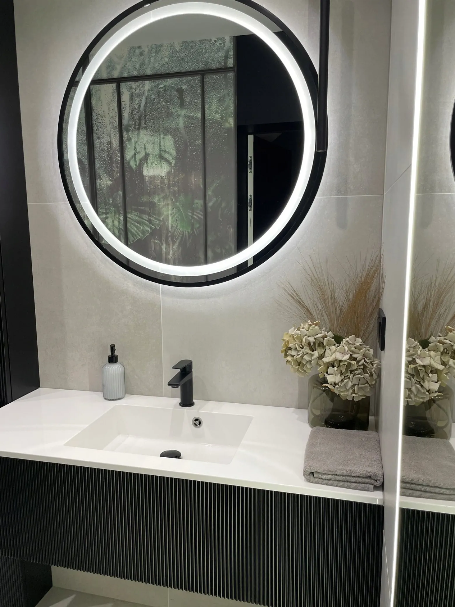 Lustro LED 80 w czarnej ramie aluminiowej loft okrągłe loftowe BRAK łączeń