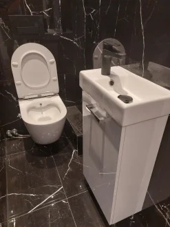 Mała Biała Szafka Łazienkowa z Umywalką 40x22x85 Stojąca