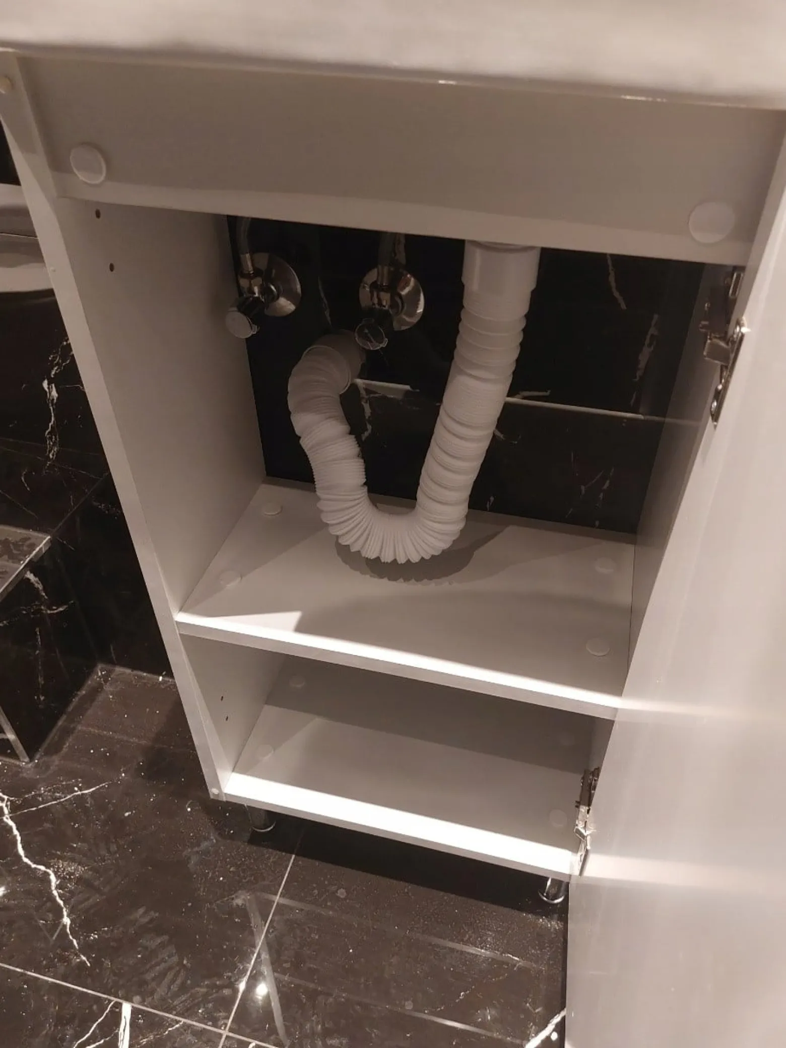 Mała Biała Szafka Łazienkowa z Umywalką 40x22x85 Stojąca