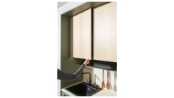 Oświetlenie LED z półką 225 cm do kuchni Milino czarna