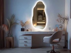 Ozdobne lustro LED do salonu o nieregularnej formie 40 cm x 80 cm