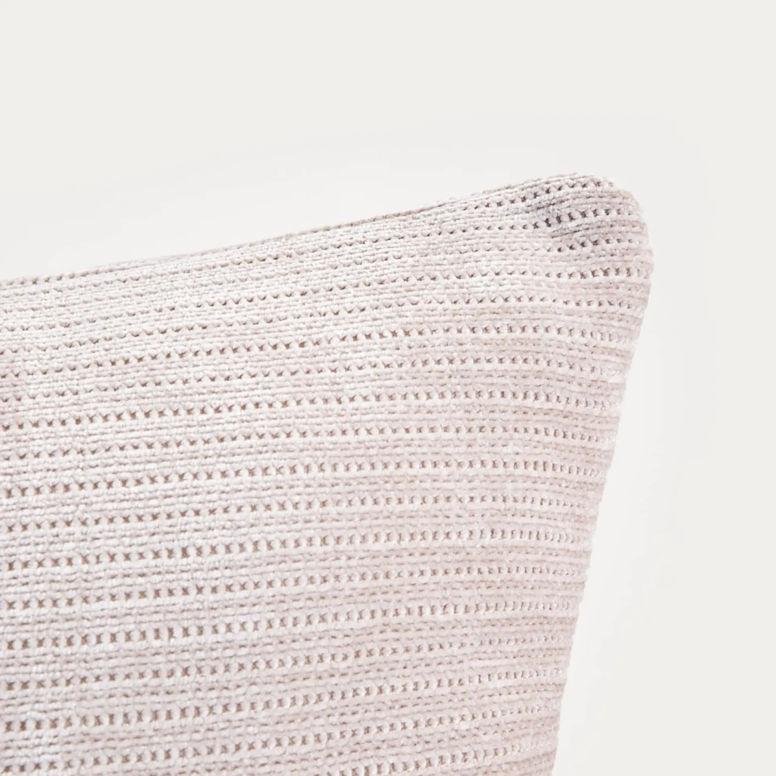 Poszewka CHENILLE szenilowa taupe 45x45cm HOMLA