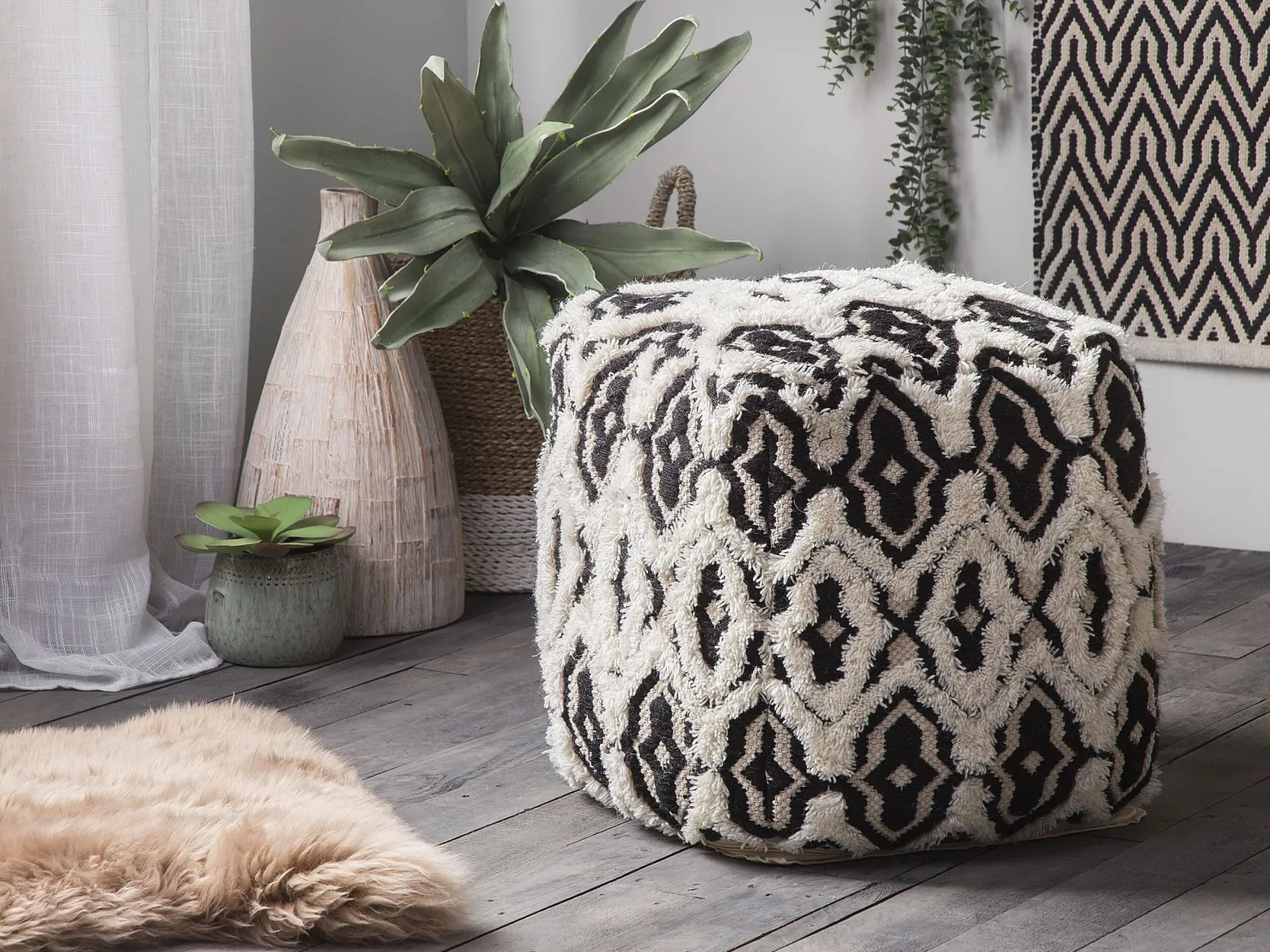 Puf boho 45 x 45 cm kwadrat czarno-biały