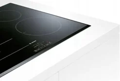 Płyta indukcyjna zintegrowana z wyciągiem Bosch Serie 4 PVS811B16E Booster