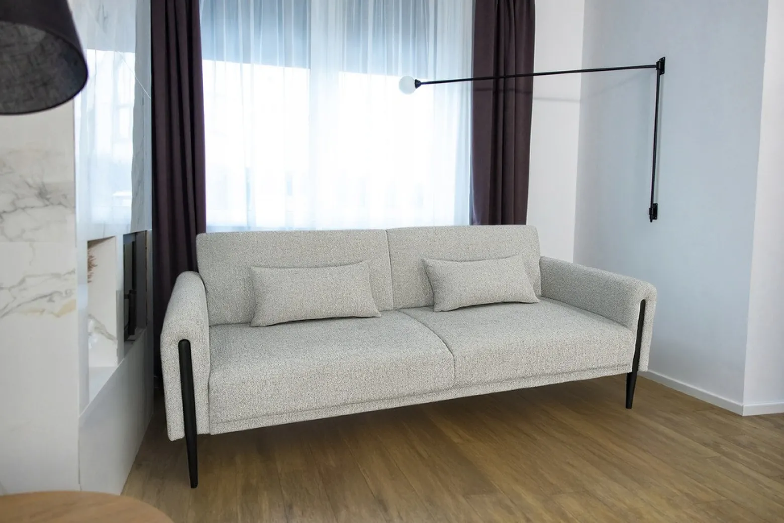 Sofa wypoczynkowa kanapa rozkładana do spania S104 Dalia szenil jasny szary