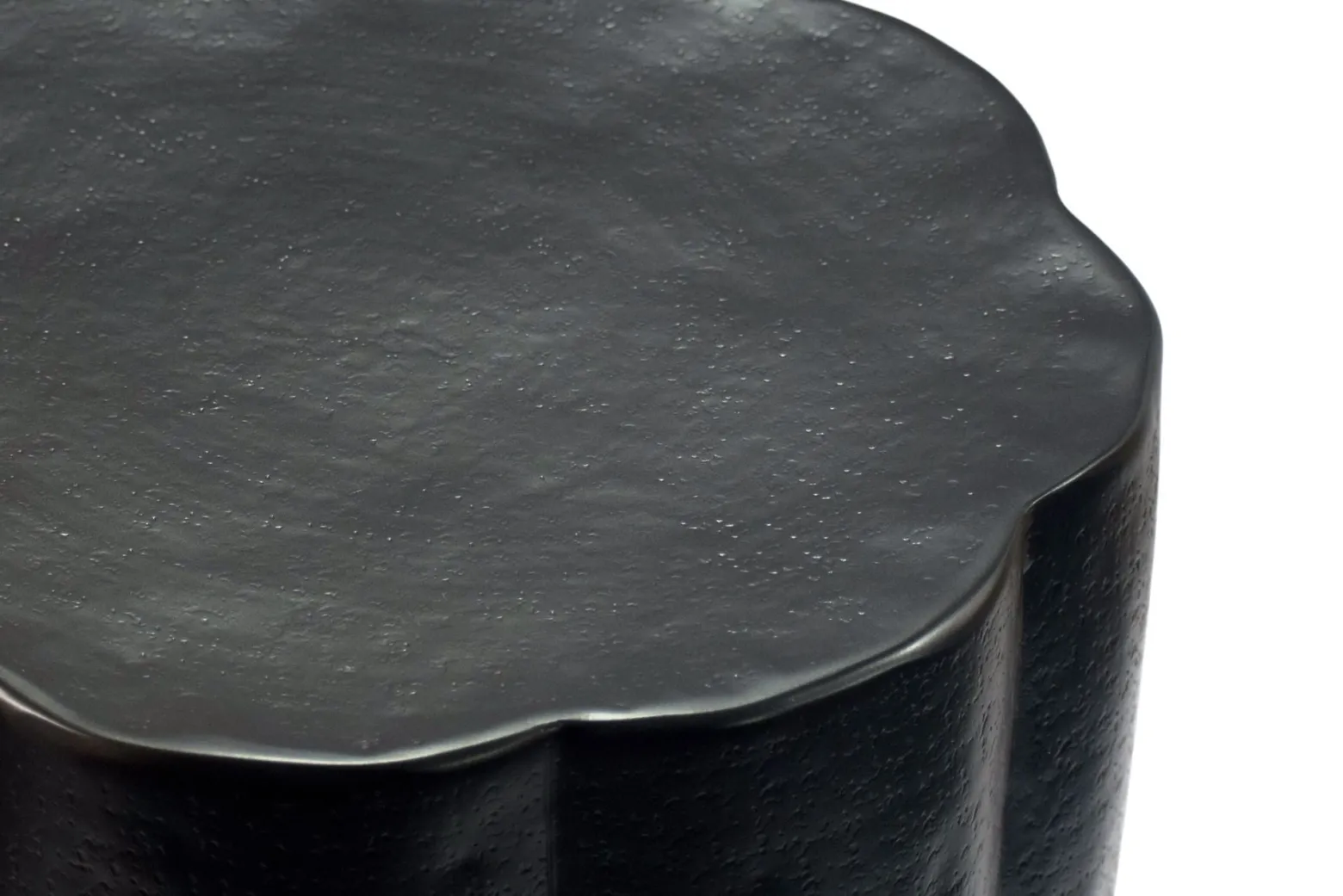 Stolik boczny aluminiowy, dekoracyjny, metalowy, pomocniczy, sofowy, mały