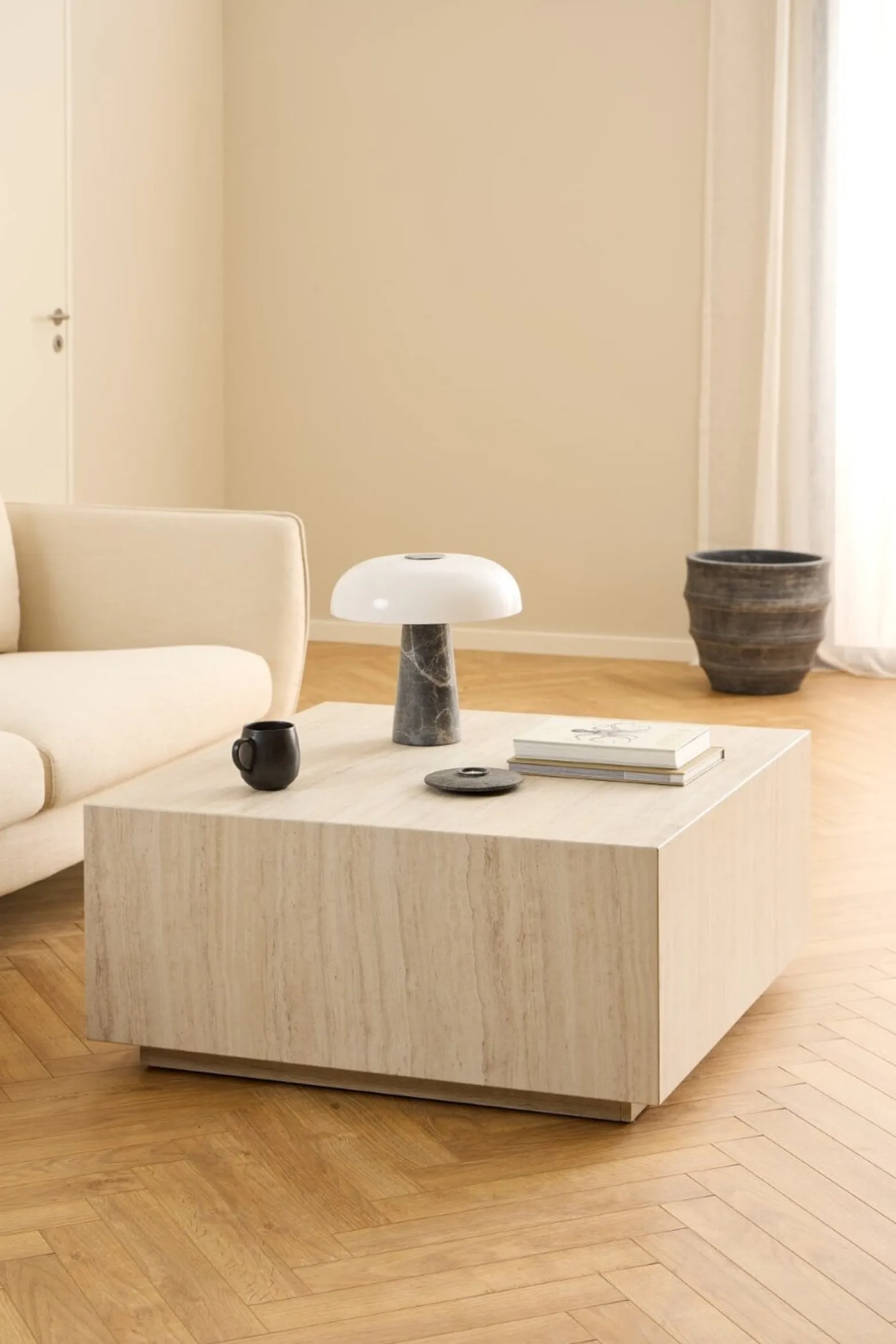 STOLIK KAWOWY Dice 90x90cm imitujący trawertyn Z MDF