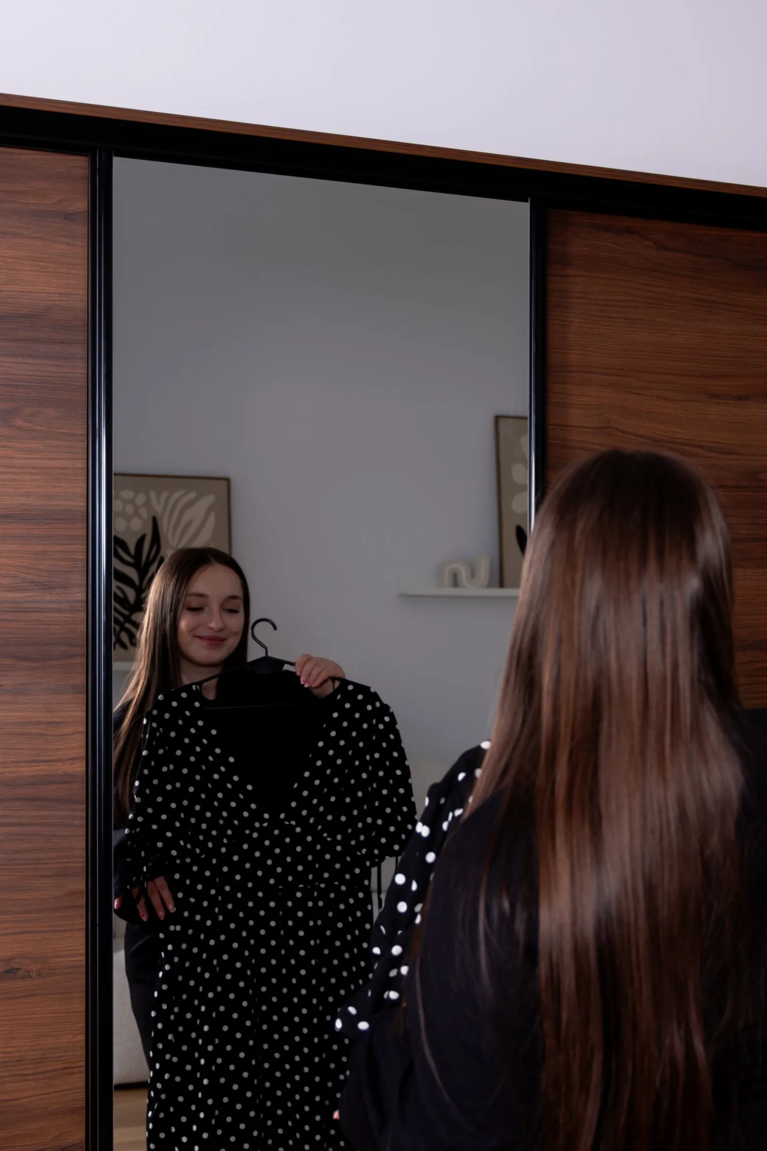 Szafa przesuwna z szufladami 180 cm biała LOFT