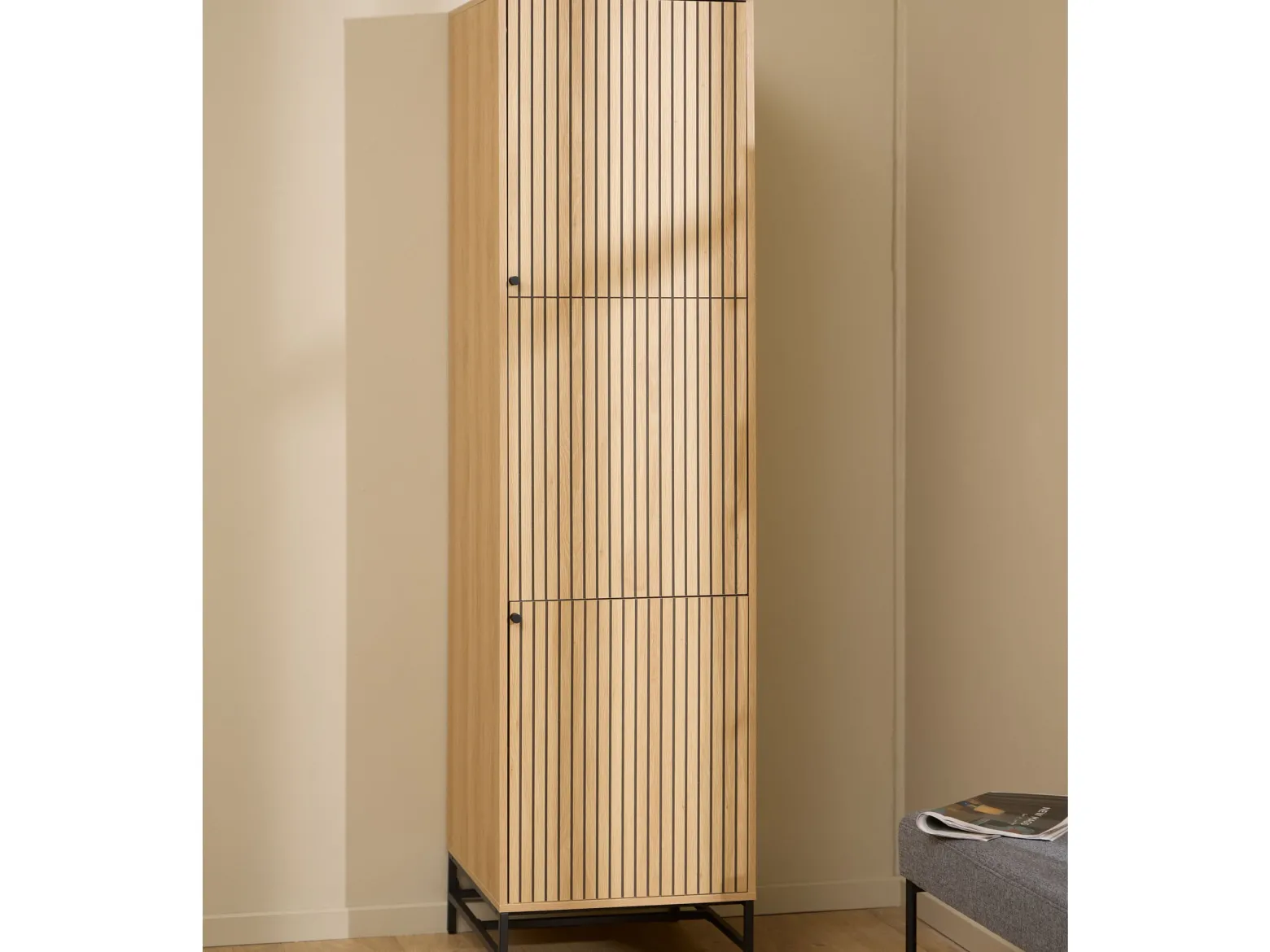 Szafa 200x51 cm Harper lamel z półkami i drążkiem na wieszaki