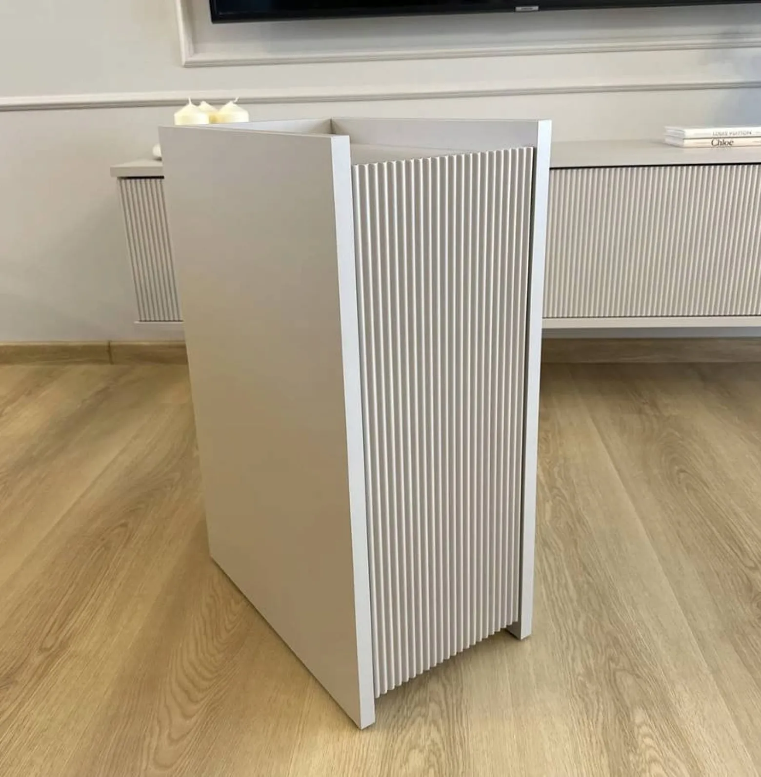 Wąski stolik nocny NARROW ryfle kaszmir półki szafka nocna szerokość 25cm