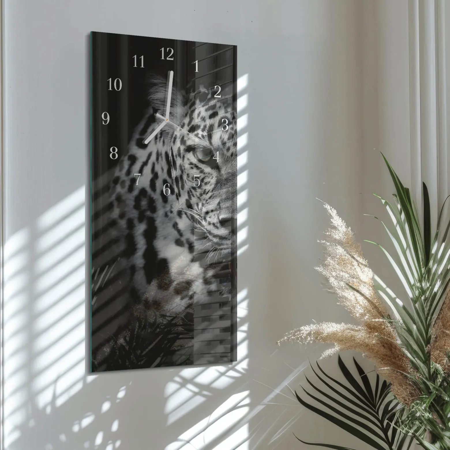 Zegar na szkle 30x60 Tygrys dekoracyjny na ścianę