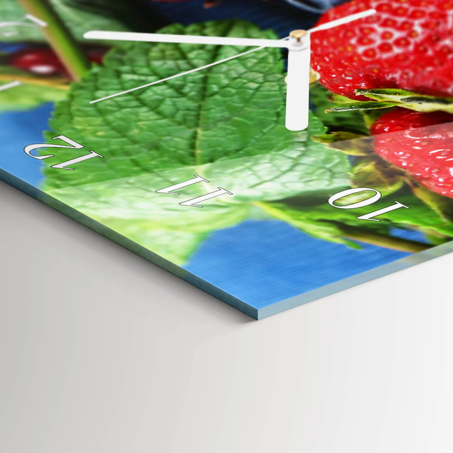 Zegar natura 30x60 Jagoda design na ścianę