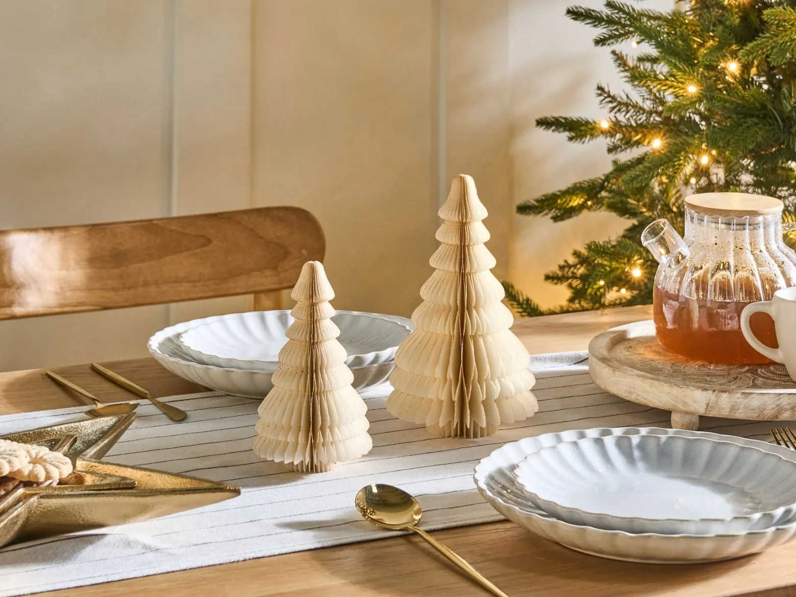Zestaw 2 figurek choinek papierowych 3D świąteczne beżowy