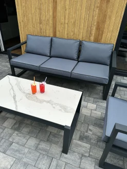 Zestaw mebli ogrodowych GARDINO - Spiek kwarcowy Bianco