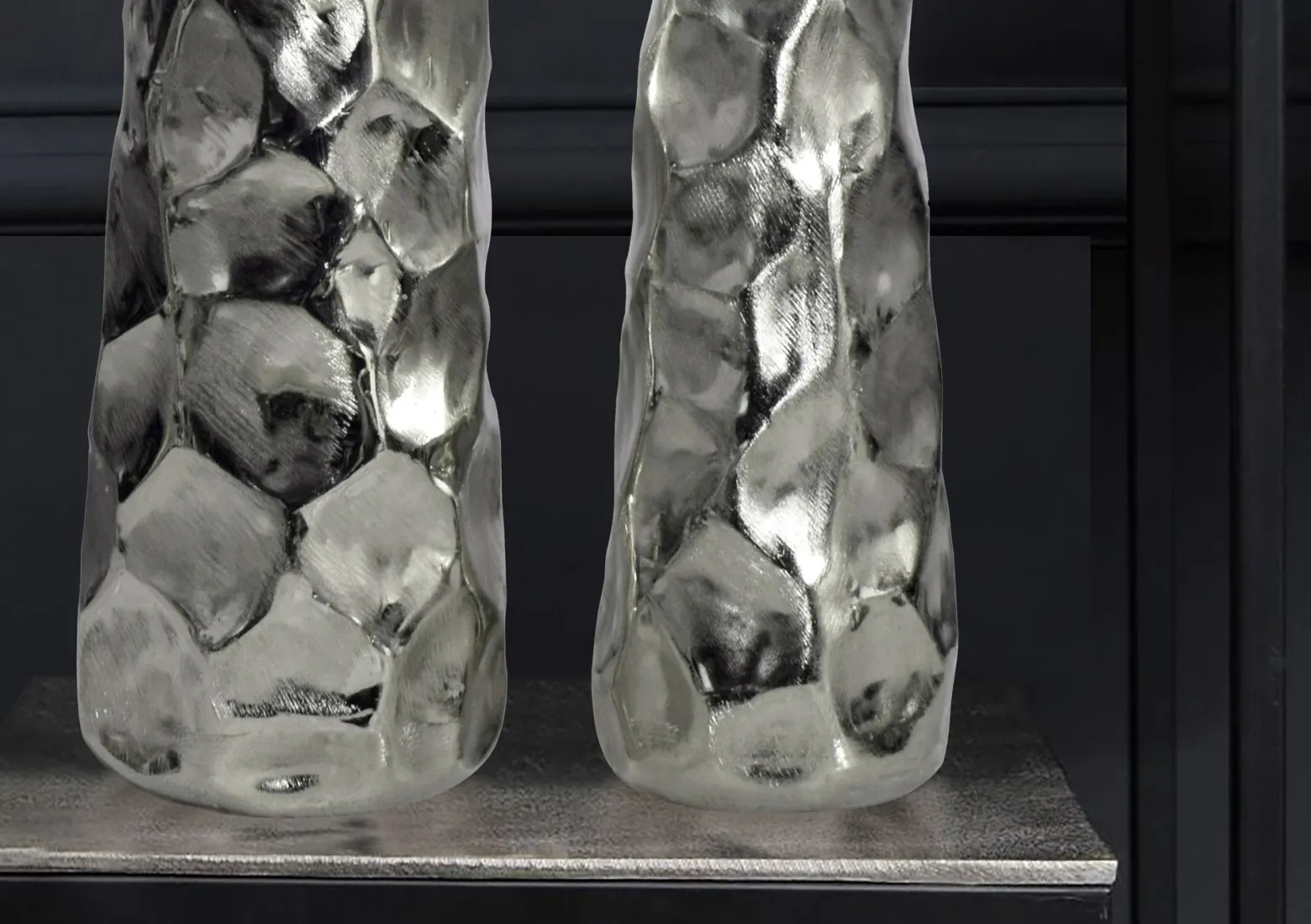 Zestaw 2 Wazonów Aluminiowych Nowoczesny Młotkowy Wazon Kwiaty Metal